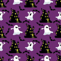 Fantasmas de Halloween y una casa encantada sobre tela morada 100 % algodón