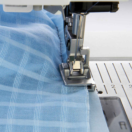 PFAFF® Gathering Foot for Sergers -- Image du produit