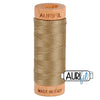 Bobina de hilo de algodón Aurifil 80 wt, color 2370 Sandstone||color: 2370 Sandstone
