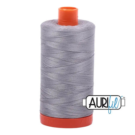 2606 Grey Mist Aurifil Algodón 50wt Bobina grande||color:2606 Grey Mist