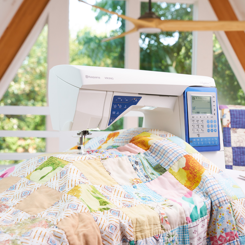Refurbished SAPPHIRE™ 930 Sewing Machine | Husqvarna® Viking®