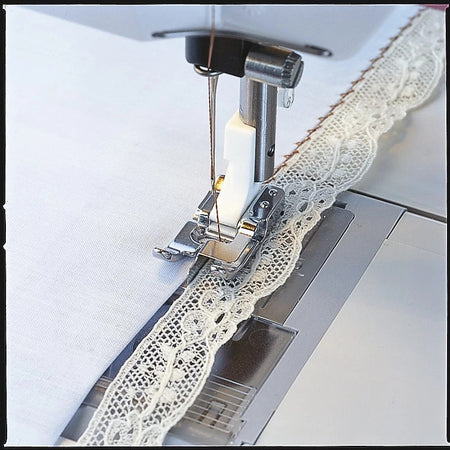 HUSQVARNA® VIKING® Edge / Joining Foot (9) -- Product Image