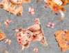 Tejidos QT: «Baby Highland Cows» (vacas de las Highlands para bebés), estampado original en gris, 100 % algodón. Precio por yarda.