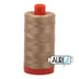 5010 Beige rubio, hilo de algodón Aurifil de 50 wt, bobina grande
