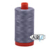 Bobina grande de hilo de algodón Aurifil 50 wt, color Swallow