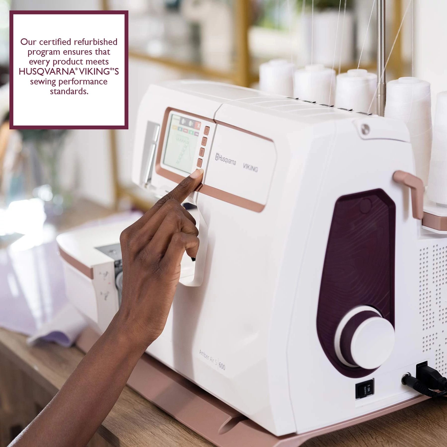 Refurbished AMBER™ Air S | 600 Coverlock Machine | Husqvarna® Viking®