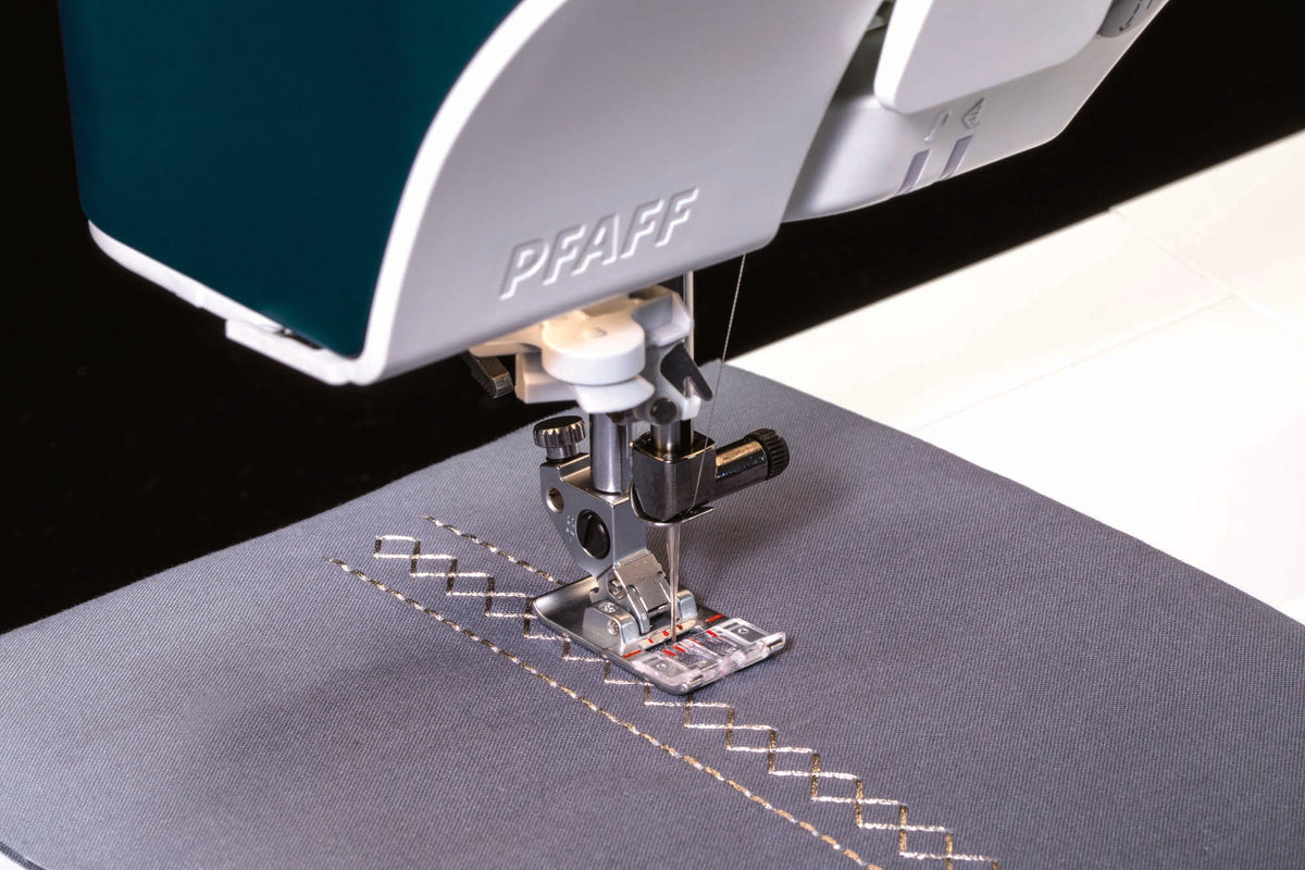 ActivStitch decorative thread sewing on PFAFF performance icon