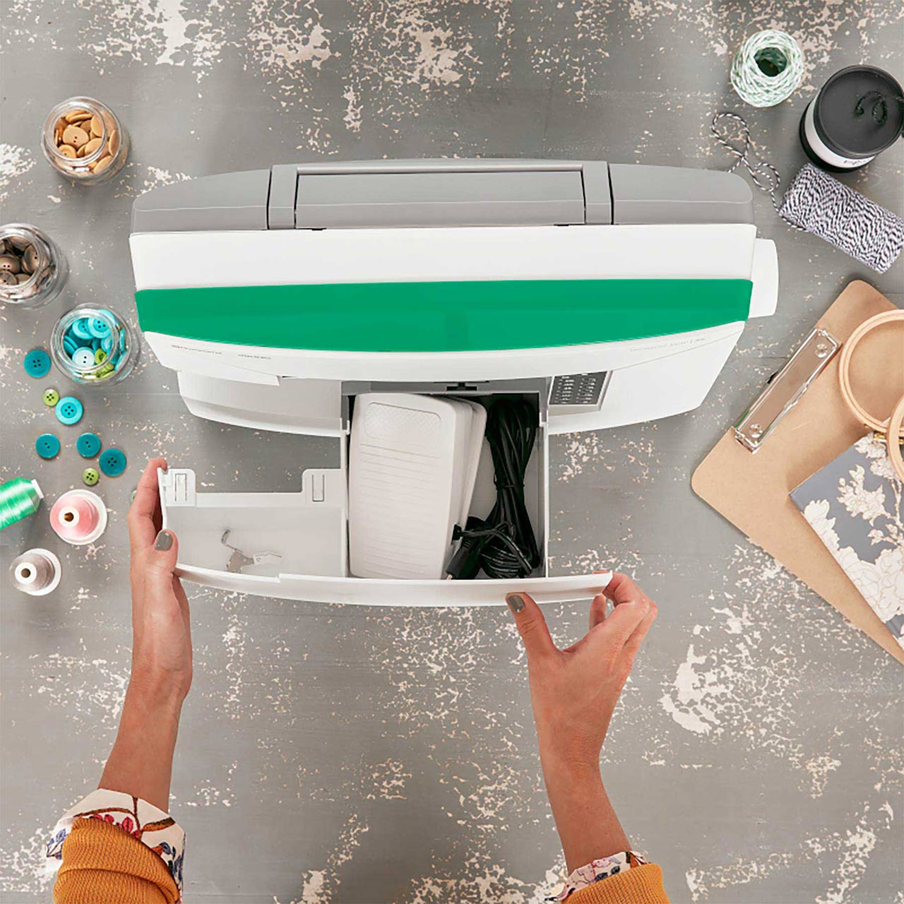 JADE 20 Sewing Machine | Husqvarna® Viking®