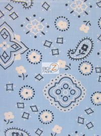 Pañuelo tipo bandana de tela estampada de poliéster y algodón con motivo de cachemira / Azul claro / Se vende por metros