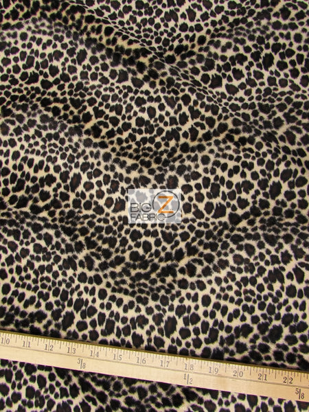 Tejido de felpa de pelo corto con estampado de leopardo en tonos crema, negro y marrón / Se vende por metros||color: Crema/Negro/Marrón con estampado de leopardo