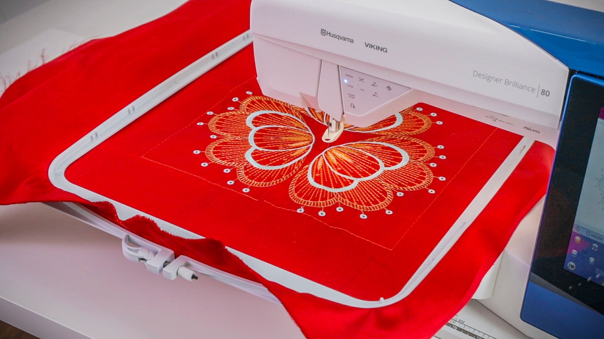 Husqvarna® Viking® DESIGNER BRILLIANCE™ 80 Refurbished Sewing