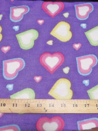 Tejido polar «Falling For Hearts» en color morado