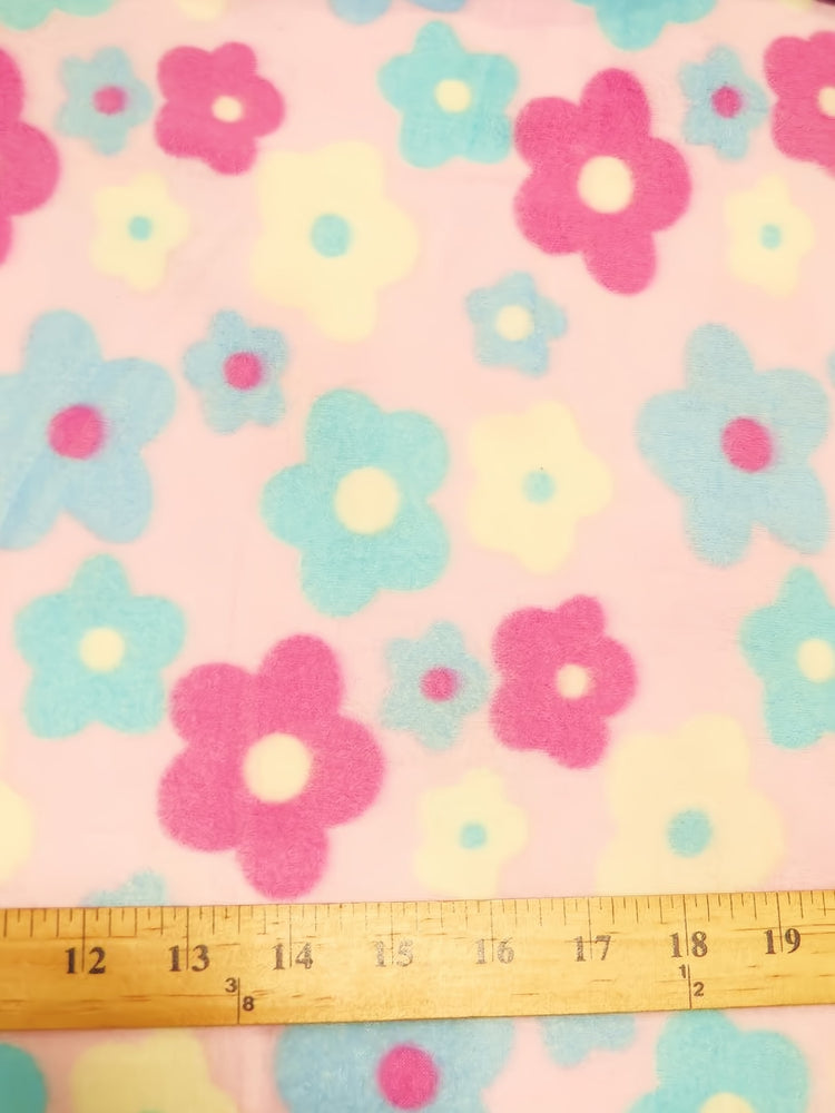 Pink Fleece Patterned Floral Multi-Color Pink Fleece Fabric | SINGER®