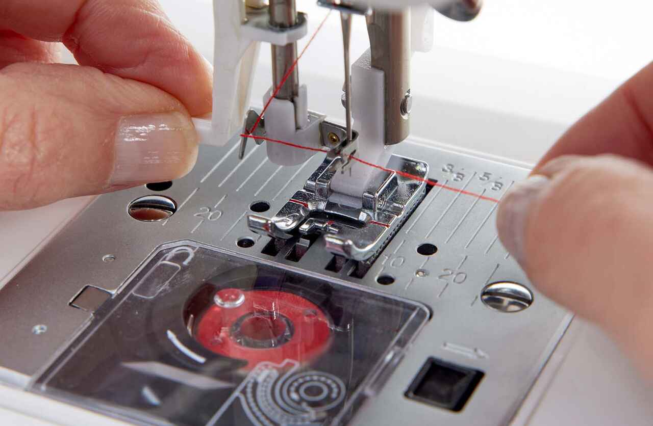 ONYX™ 25 Sewing Machine | Husqvarna® Viking®