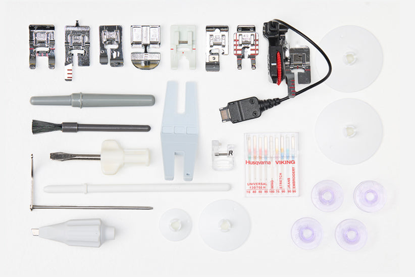 【整備済完動品】ZorkiⅠ w/ Industar-22 Husqvarna® Viking® DESIGNER TOPAZ™ 65 Refurbished Sewing