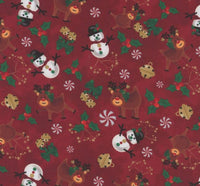 Navidad, muñecos de nieve, renos, campanas y caramelos sobre fondo rojo, 100 % algodón. Precio por yarda.