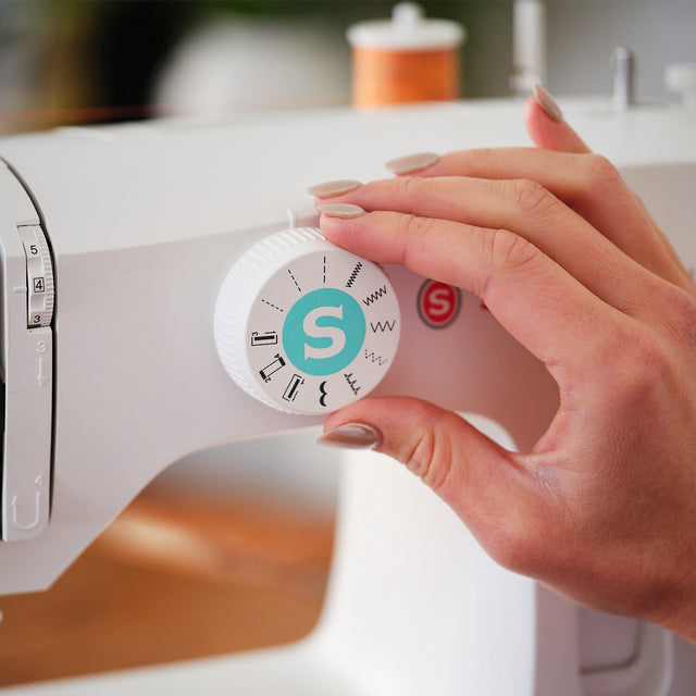 Beginner Sewing Kit Bundle | SINGER®
