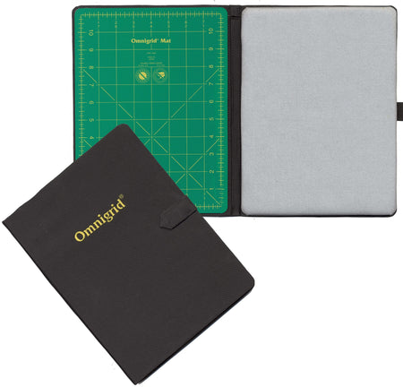 Alfombrilla de corte y zona de planchado plegable Omnigrid de tamaño mediano, 22,86 cm x 30,48 cm