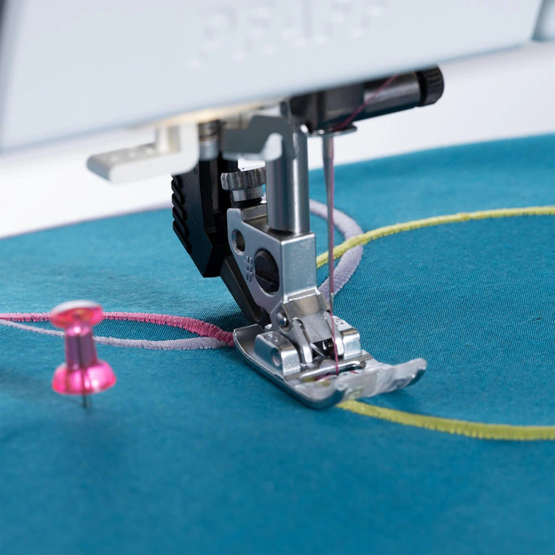 PFAFF® passport™ 2.0 Sewing Machine PFAFF®