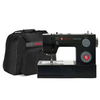 Lot comprenant une machine à coudre SINGER® « Heavy Duty 4432 » noire et un sac fourre-tout universel en toile