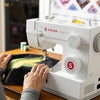 Machine à coudre SINGER® « Heavy Duty 4452 » blanche