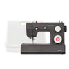 Lote de máquina de coser SINGER® Heavy Duty 4532™ en color carbón y estuche rígido