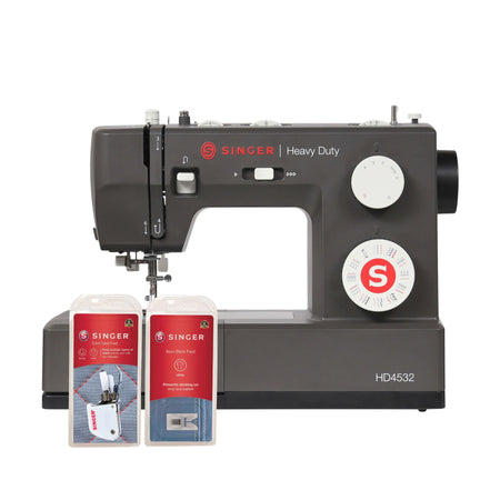 Lote de máquina de coser SINGER® Heavy Duty 4532™ Next Evolution en color carbón y juego de prensatelas