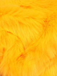Tela de pelo corto sintético / Amarillo dorado / Se vende por metro