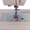 Máquina de coser SINGER® Heavy Duty 4523™ de color beige