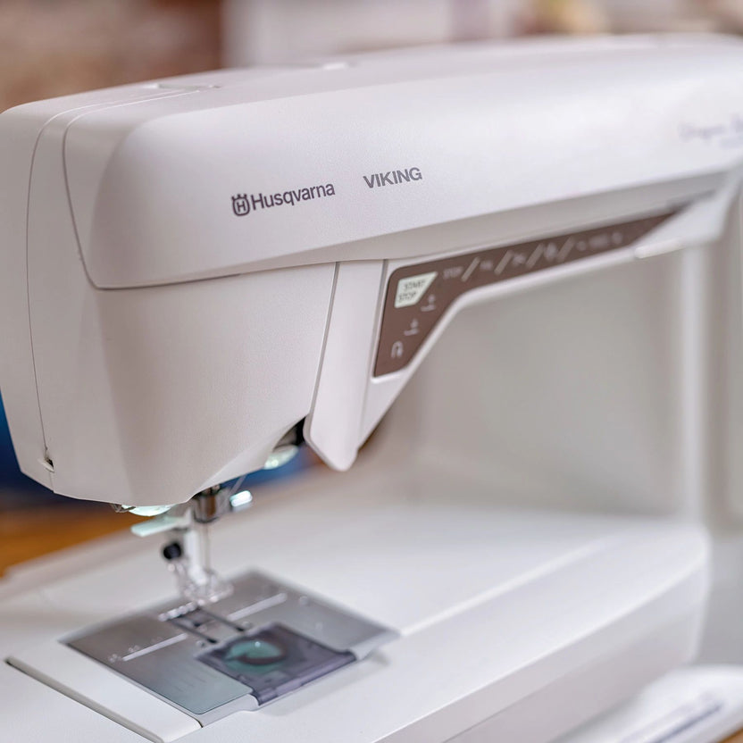 Husqvarna® Viking® DESIGNER TOPAZ™ 40 Sewing & Embroidery Machine