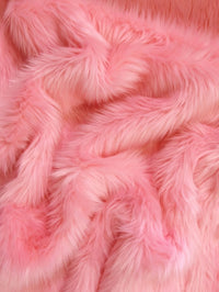 Tela de piel sintética de pelo largo y rizado, color «Pink Lemonade» / Se vende por yardas