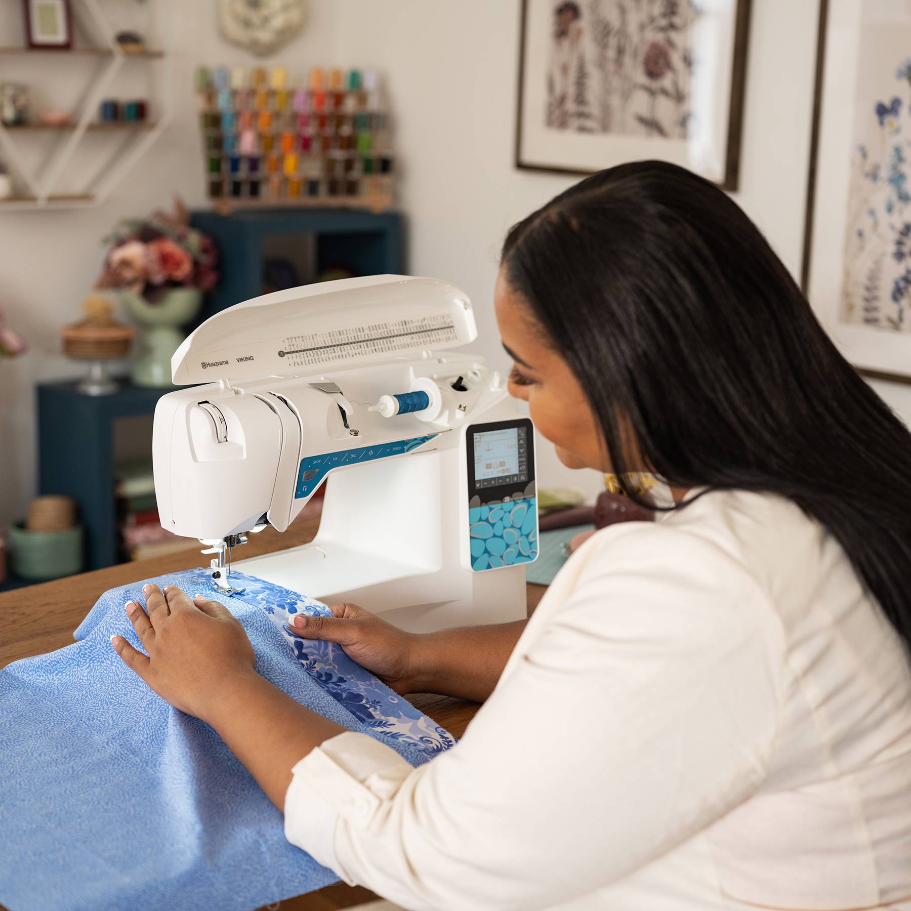 OPAL™ 670 Sewing Machine | SHOP | Husqvarna® Viking®