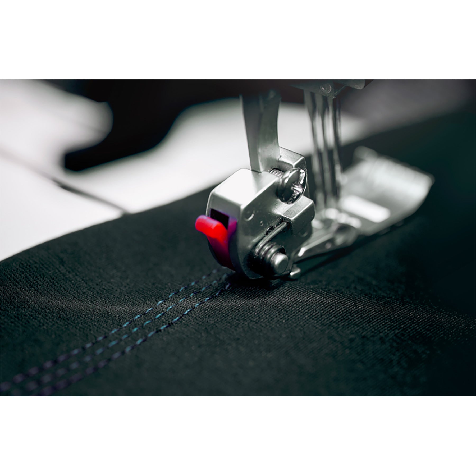 admire™ air 6000 Black Coverlock Machine | PFAFF®