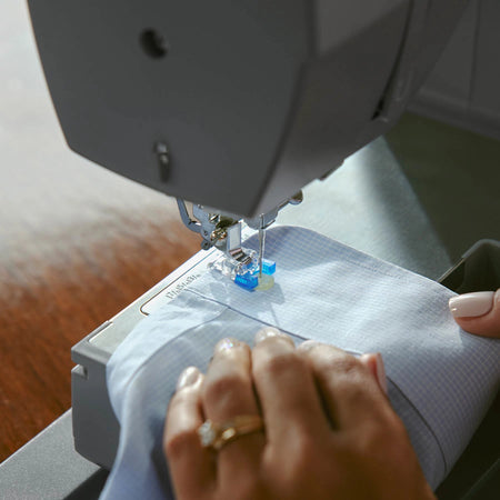 SINGER® Button Sewing Foot -- Product Image