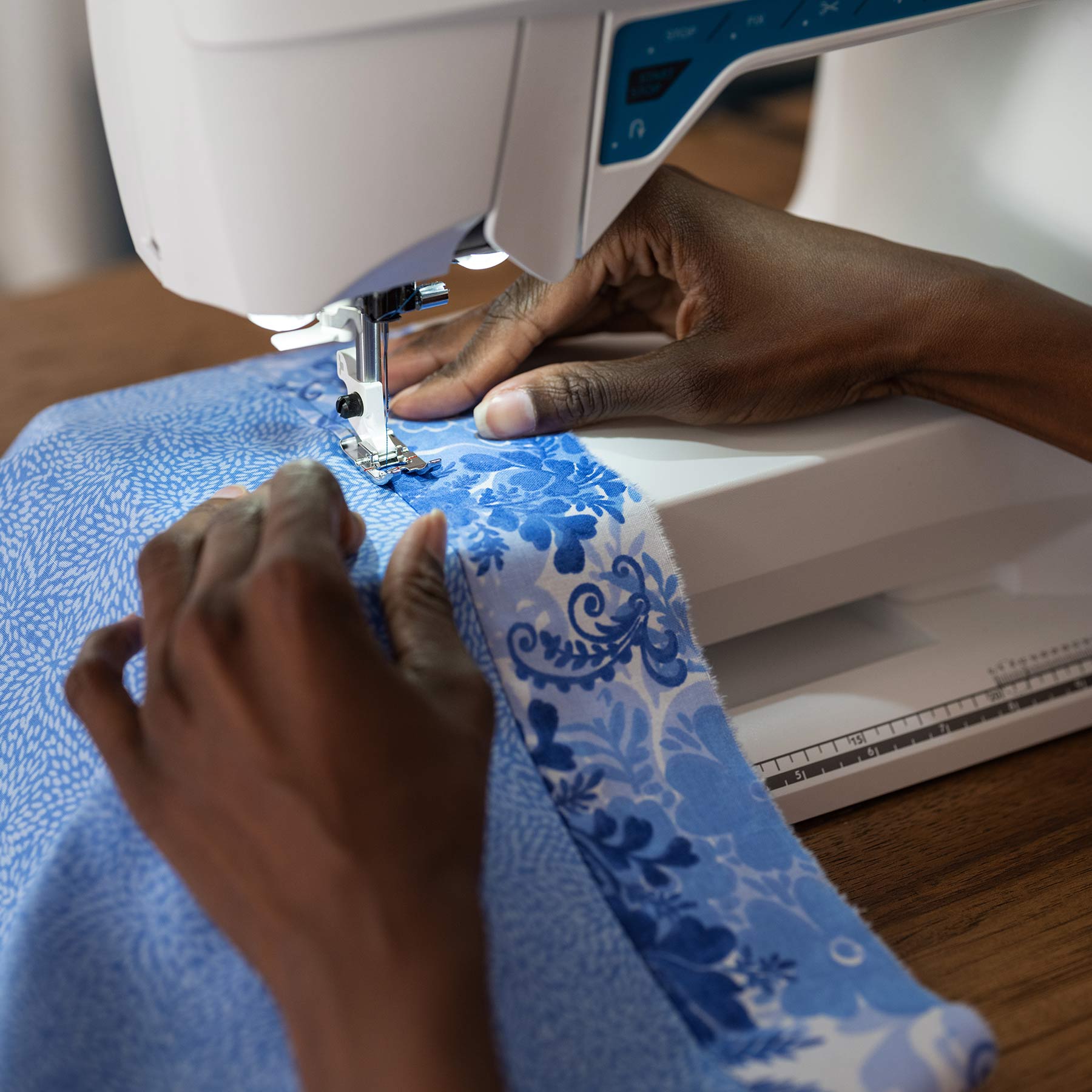 OPAL™ 670 Sewing Machine | SHOP | Husqvarna® Viking®
