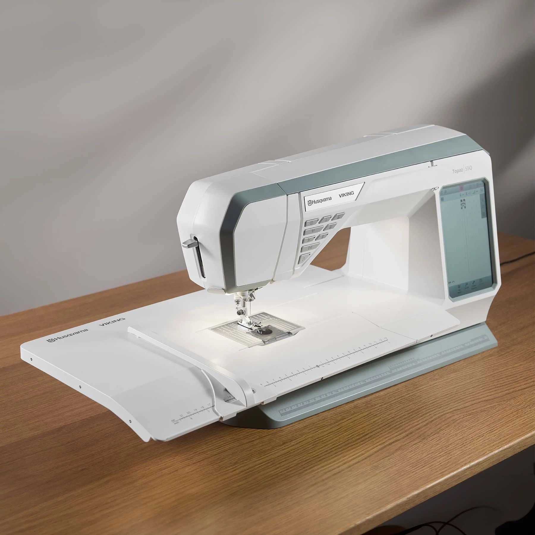 Extension Table with Adjustable Guide | Husqvarna® Viking