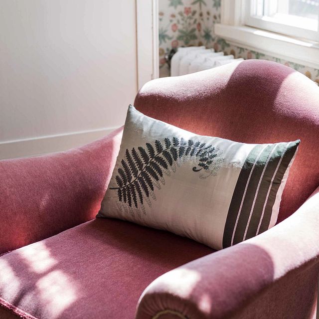 DESIGNER EPIC™ 2 Sewing & Embroidery | Husqvarna® Viking®