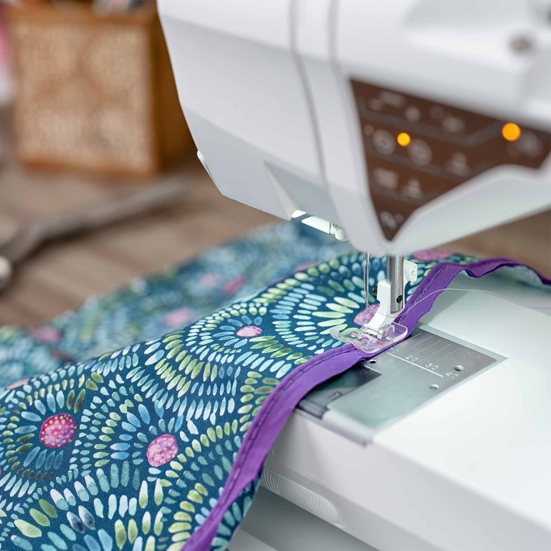 DESIGNER TOPAZ™ 50 Sewing Machine | Husqvarna® Viking®