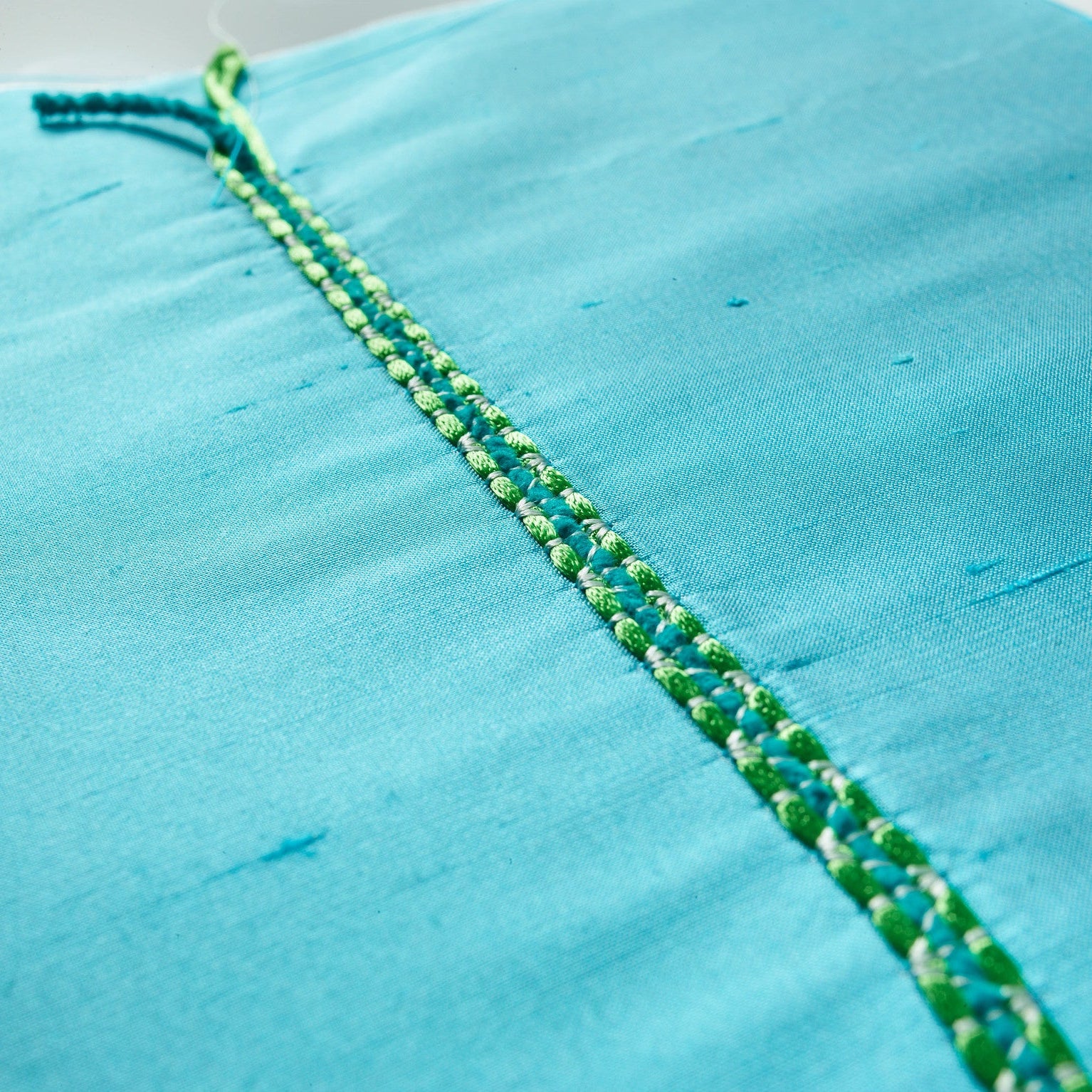 OPAL™ 650 Sewing Machine | Husqvarna® Viking®