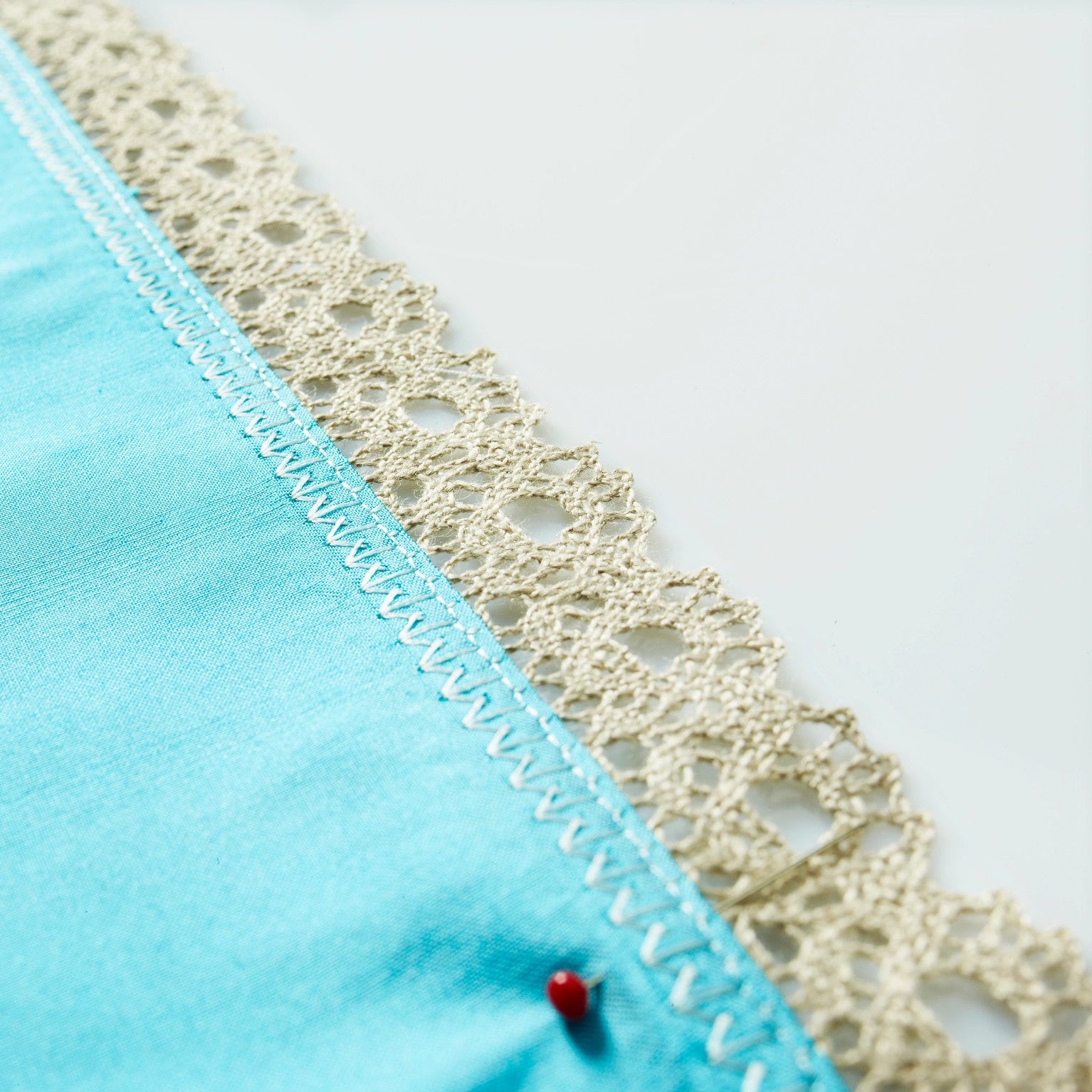 極ネオン　豪産ダブレットオパール　925SV OPAL™ 650 Sewing Machine | Husqvarna® Viking®