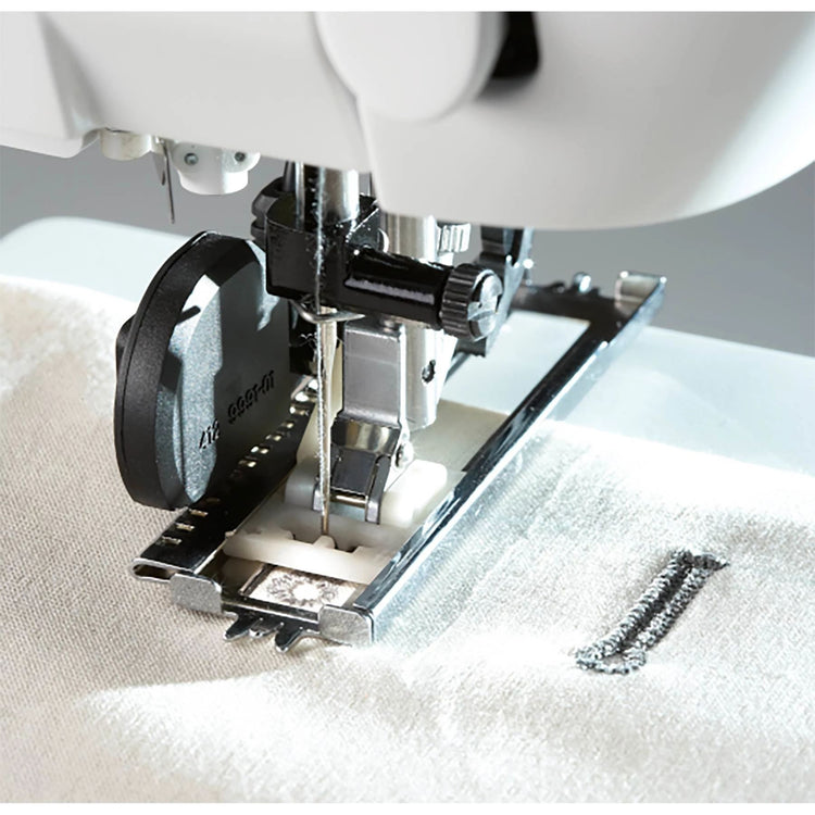 PFAFF® Prensatelas para ojales (J) -- Imagen del producto