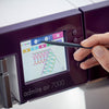 PFAFF® Refurbished admire™ air 7000 Purple Coverlock Machine -- Imagen de producto