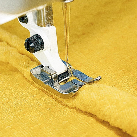 HUSQVARNA® VIKING® Pie doble para cordón -- Imagen del producto