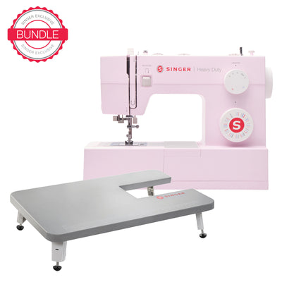 Paquete de máquina de coser SINGER® Heavy Duty 4452 en color rosa agua de rosas y mesa extensible