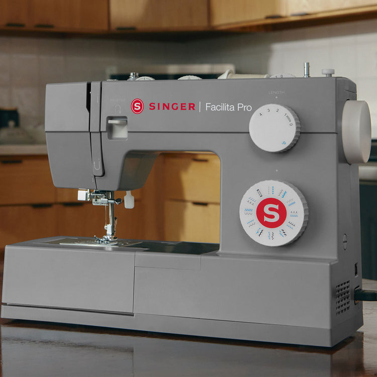 Máquina de coser SINGER® Facilita Pro 4423