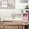 Máquina de coser y bordar HUSQVARNA® VIKING® Refurbished DESIGNER EPIC™ 2 en Burgandy Blush -- Imagen del producto